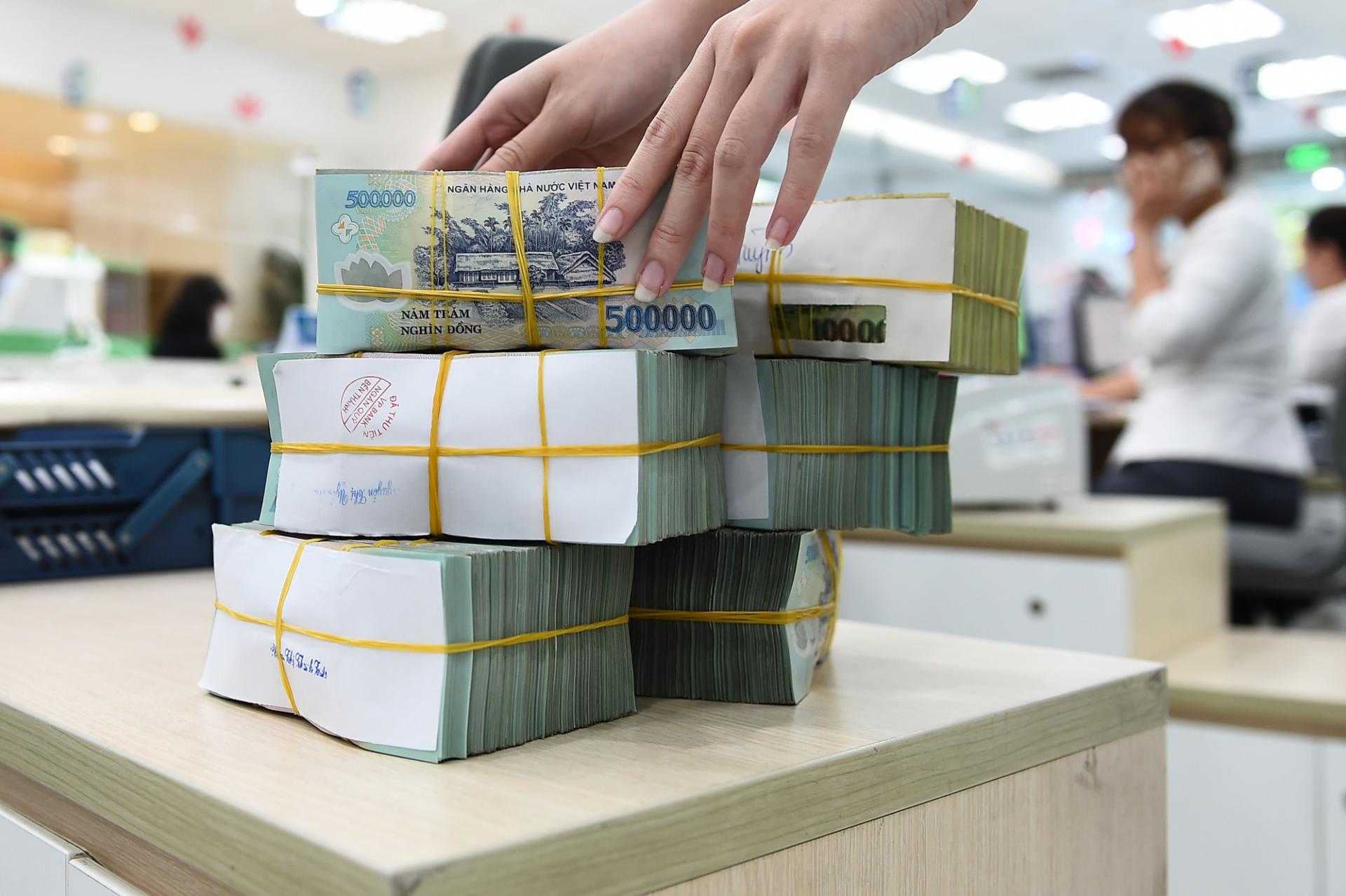 Trả lương tiền mặt từ 5 triệu đồng/lần trở lên: Chính thức bị loại khi quyết toán thuế Thu nhập doanh nghiệp